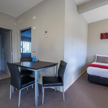 Amity Court Motel Stratford Esterno foto