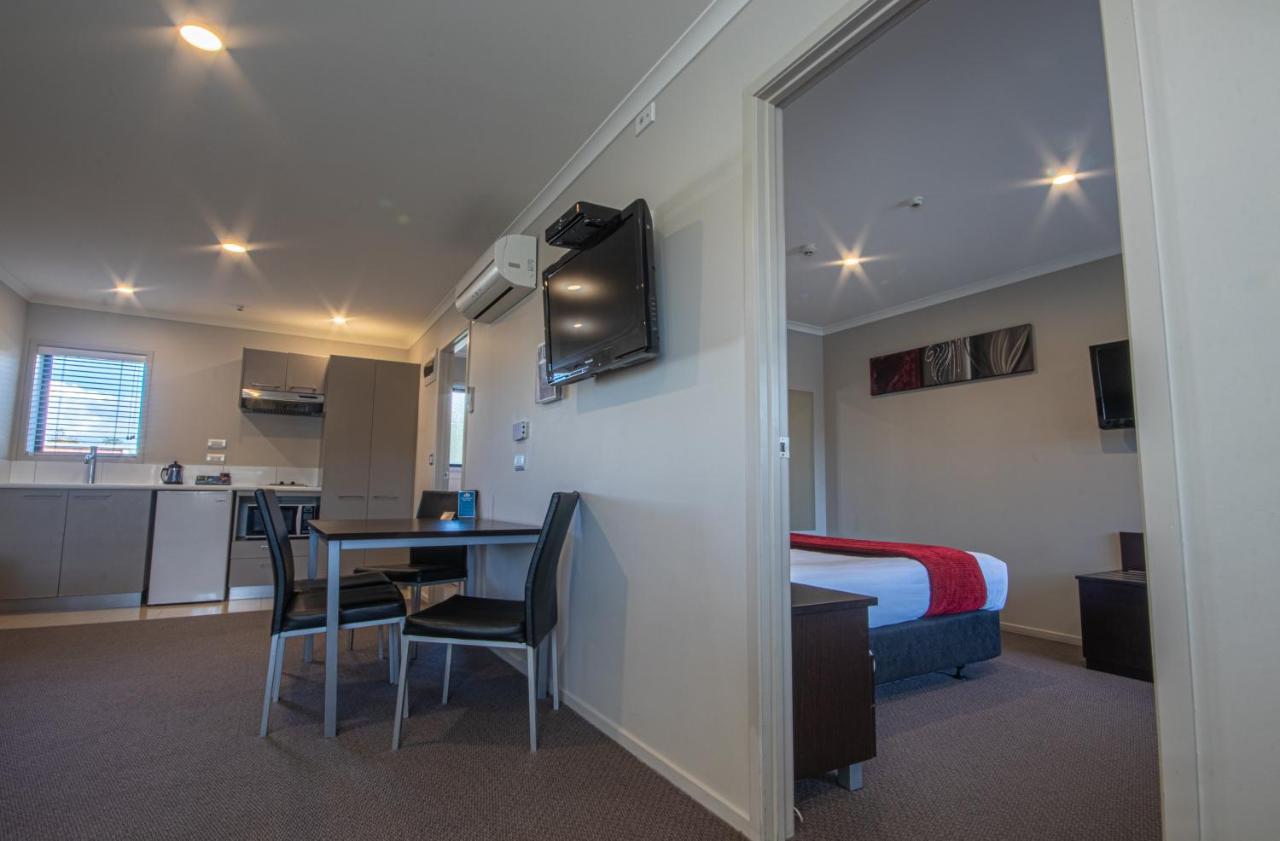 Amity Court Motel Stratford Esterno foto