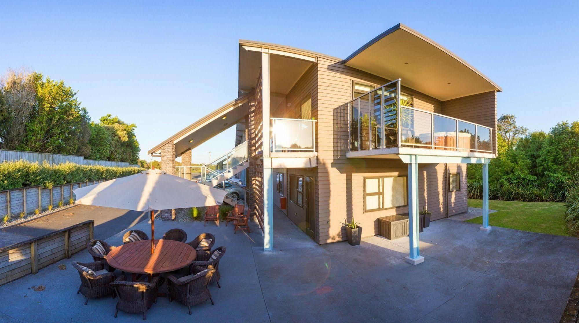 Amity Court Motel Stratford Esterno foto