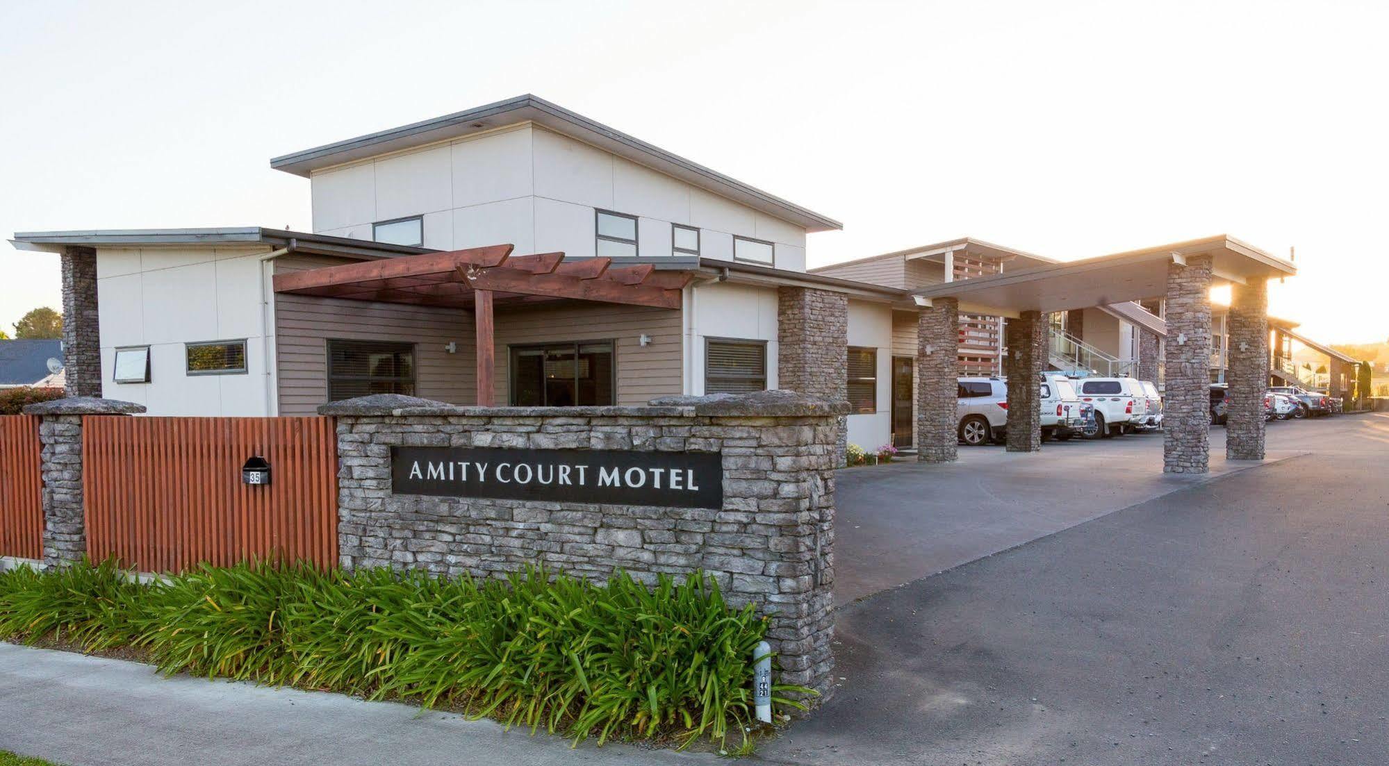 Amity Court Motel Stratford Esterno foto