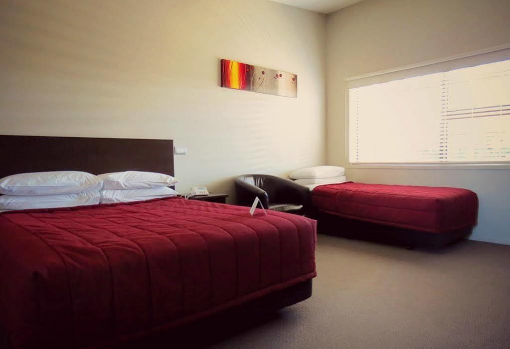 Amity Court Motel Stratford Esterno foto